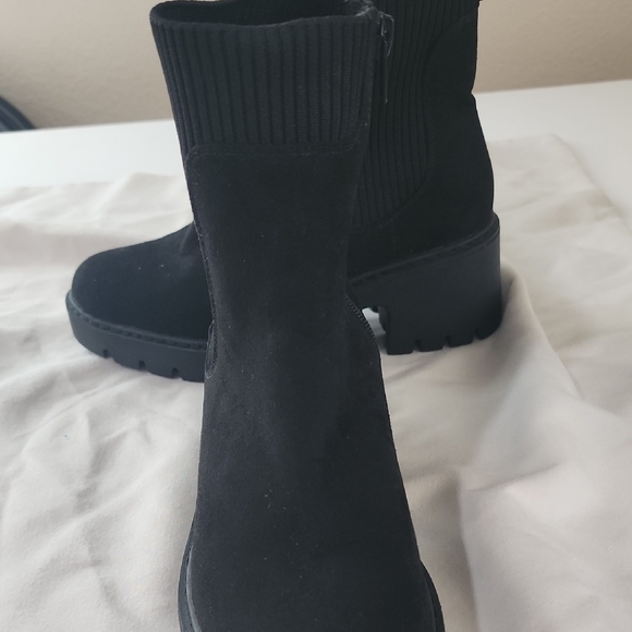 NOBO Black Ribbed Ankle Booties - Picture 2 of 10